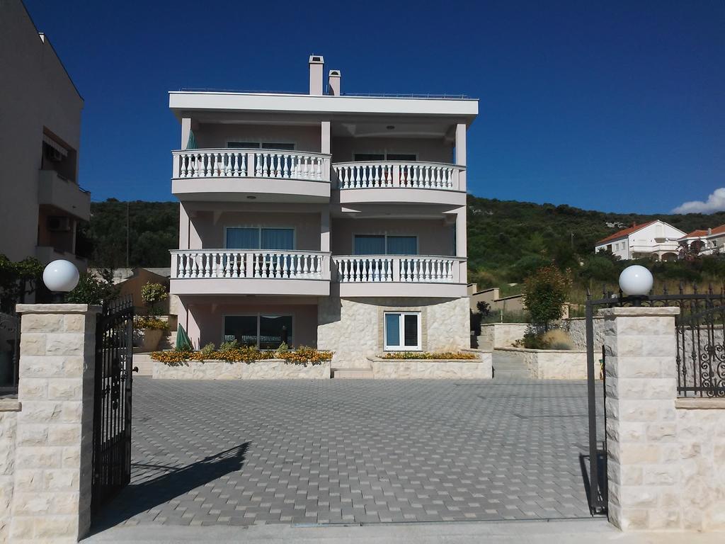 סבטי פטר Apartments Cirjak מראה חיצוני תמונה
